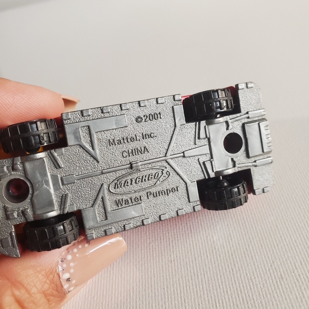 Vintage 2001 "Water Pumper" Matchbox - Picture 7 of 7